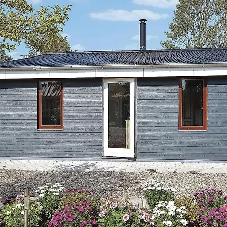 2 Bedroom Cozy In Holiday home *
