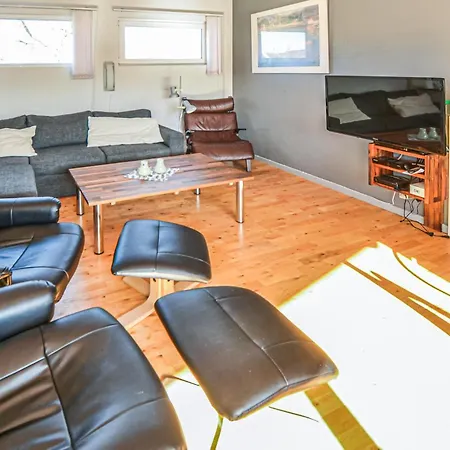 Holiday home 2 Bedroom Cozy In Broager
